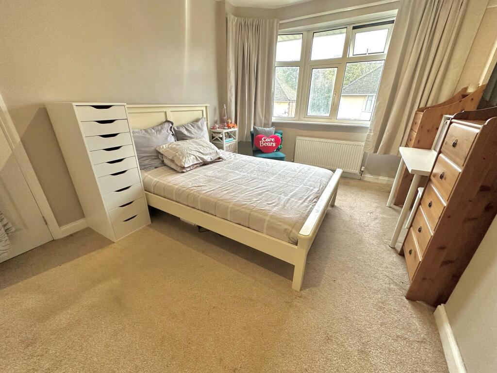 Additional property image - Chilton Grove, Yeovil, Somerset