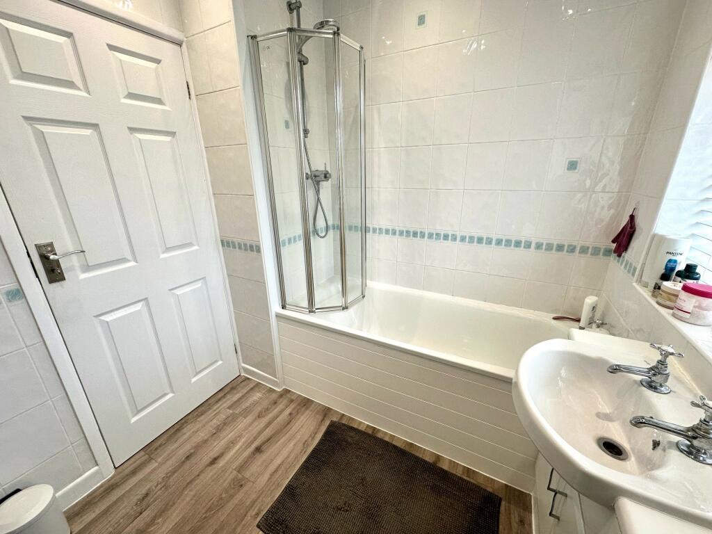 Additional property image - Chilton Grove, Yeovil, Somerset