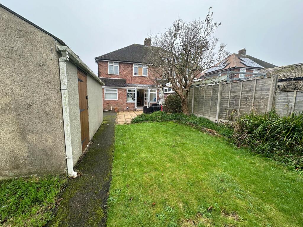 Additional property image - Chilton Grove, Yeovil, Somerset