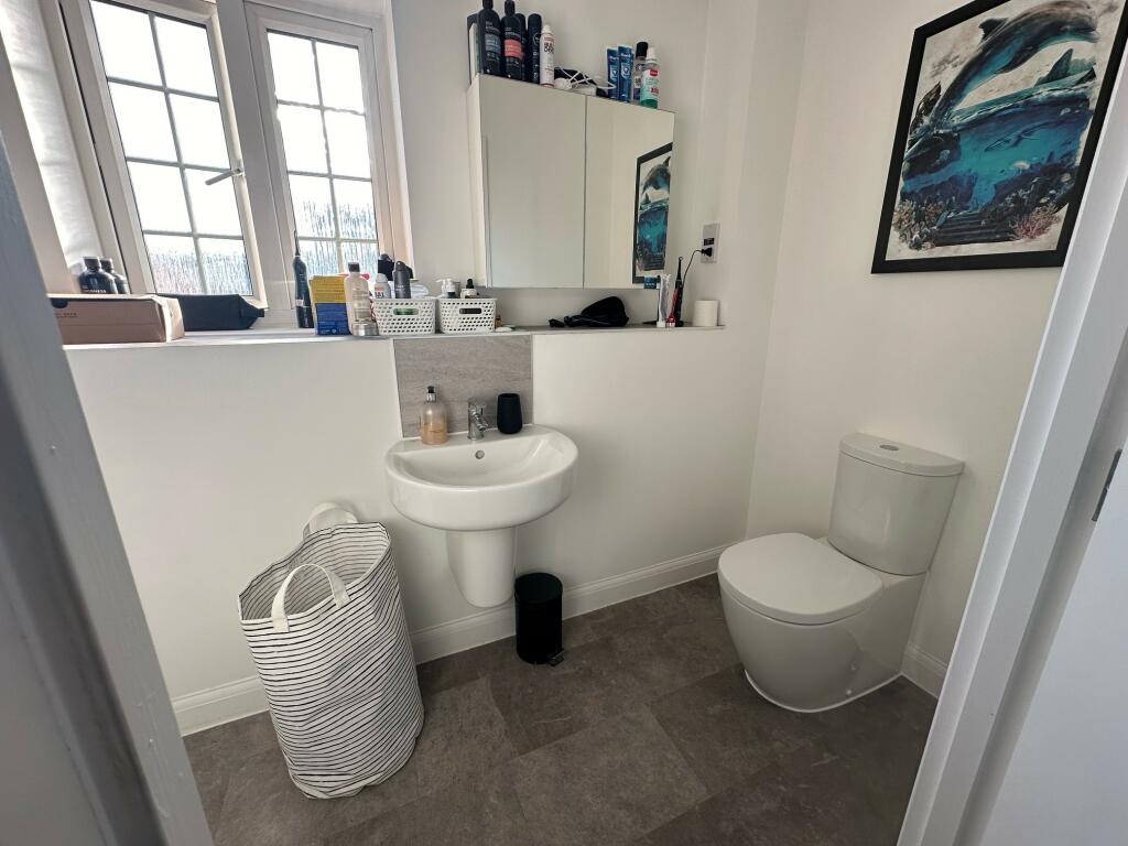 Additional property image - Perrys Hill, Yeovil