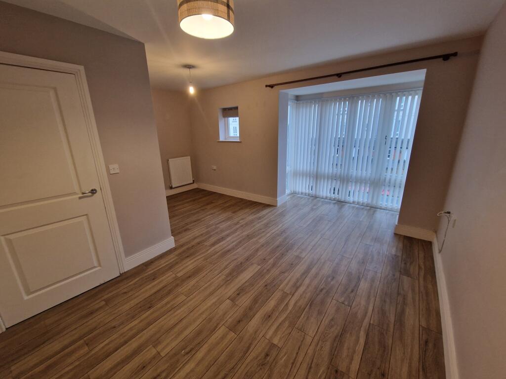 Additional property image - Summer House Terrace, Yeovil, Somerset, BA20 1NL