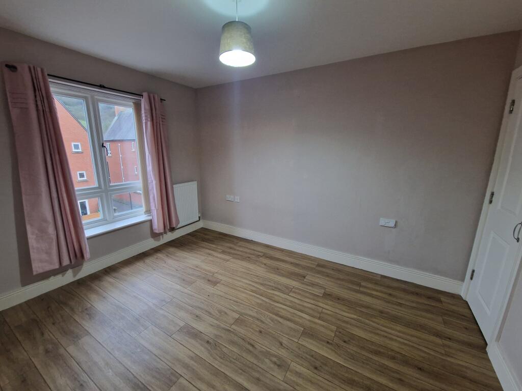 Additional property image - Summer House Terrace, Yeovil, Somerset, BA20 1NL