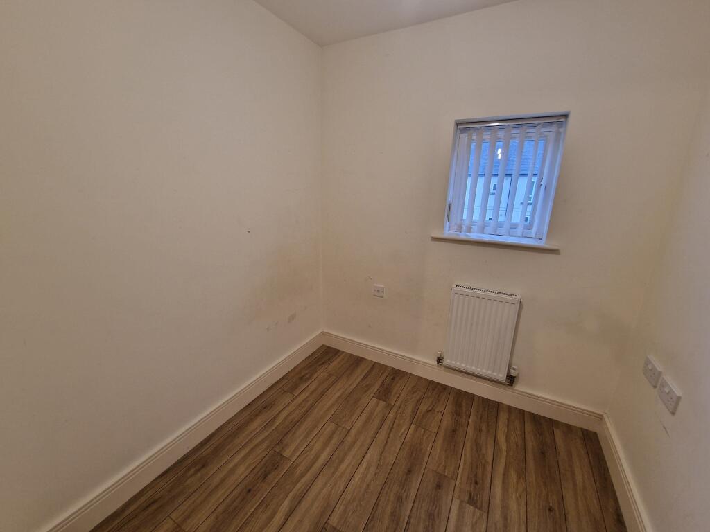 Additional property image - Summer House Terrace, Yeovil, Somerset, BA20 1NL