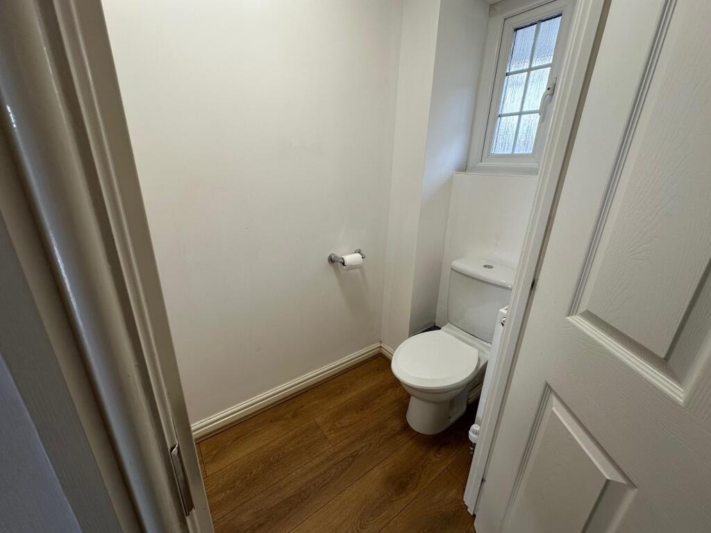 Additional property image - Percivale Road, Yeovil, Somerset, BA21 3GZ