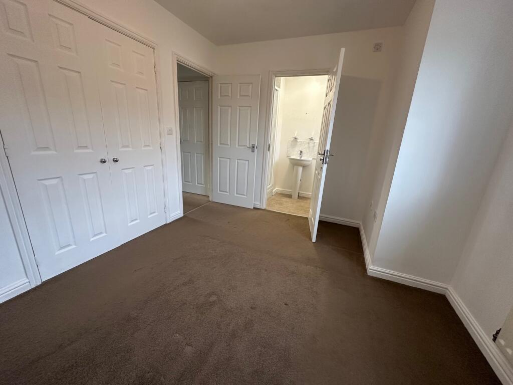 Additional property image - Percivale Road, Yeovil, Somerset, BA21 3GZ