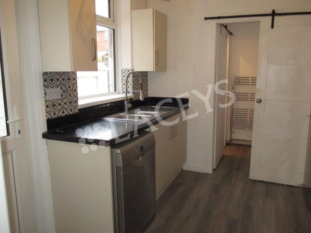 Additional property image - Beer Street, Yeovil