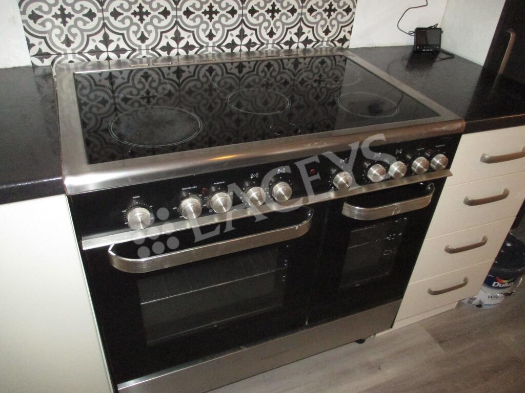 Additional property image - Beer Street, Yeovil