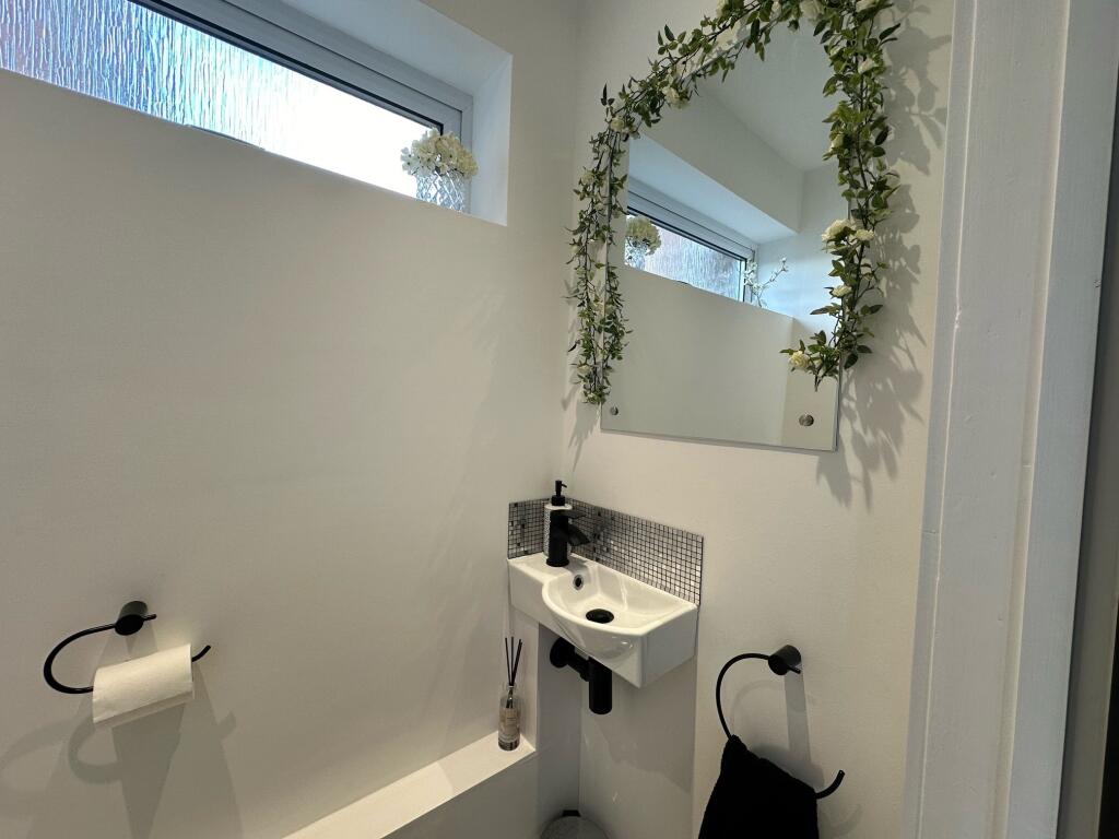 Additional property image - Goldcroft, Yeovil, Somerset