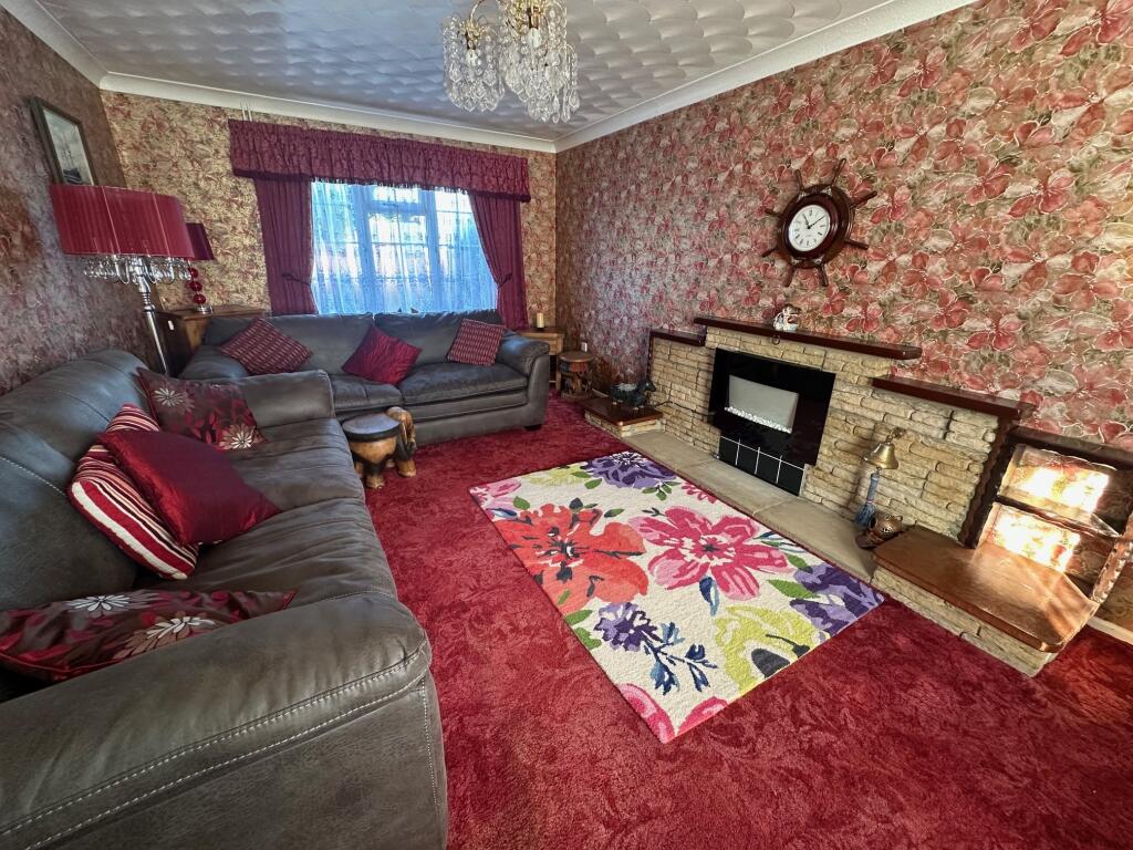 Additional property image - Plantagenet Chase, Yeovil, Somerset, BA20 2PP