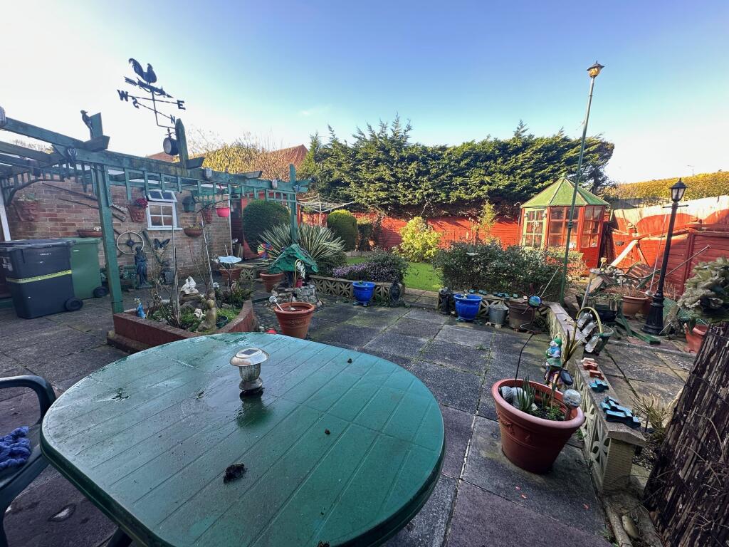 Additional property image - Plantagenet Chase, Yeovil, Somerset, BA20 2PP