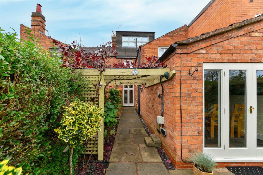 Additional property image - Valentine Road, Kings Heath, Birmingham