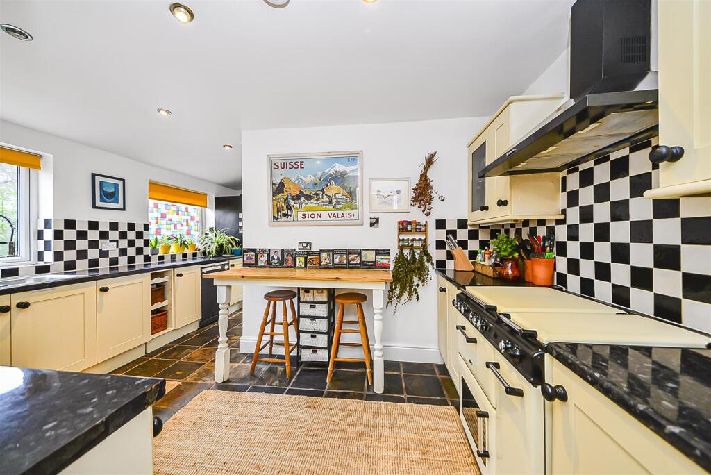 Additional property image - Institute Road, Kings Heath, Birmingham