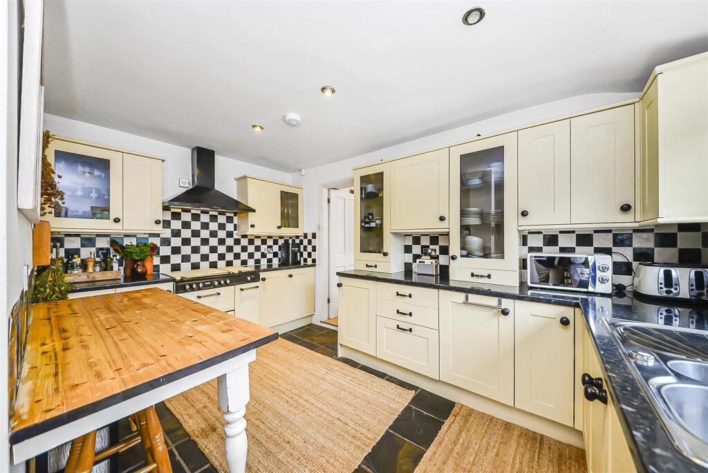 Additional property image - Institute Road, Kings Heath, Birmingham