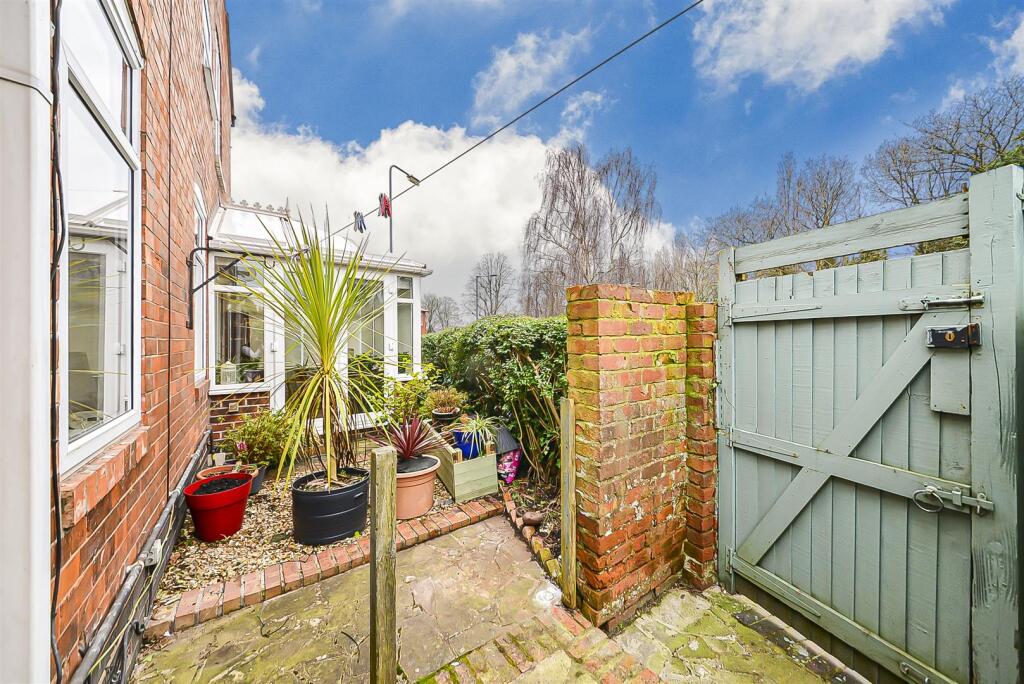 Additional property image - Institute Road, Kings Heath, Birmingham