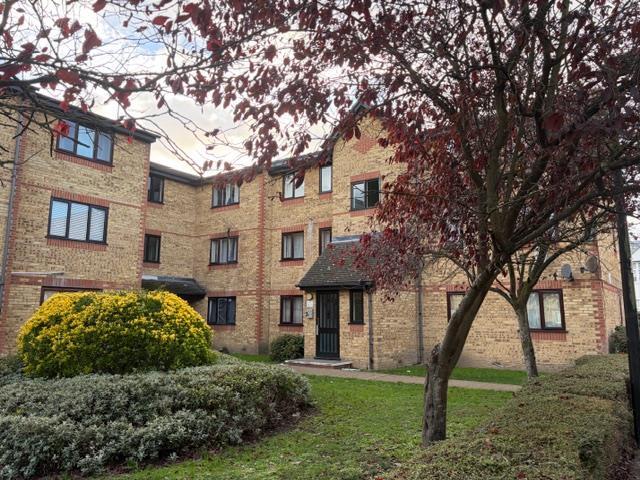 Main image of property: Milestone Close, Edmonton