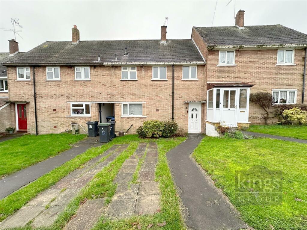 3 bedroom terraced house for sale in Perry Mead, Enfield, EN2