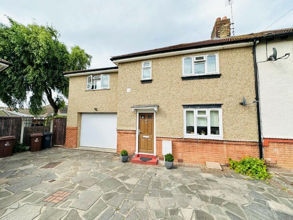 Main image of property: East Park Close, Romford, London, RM6