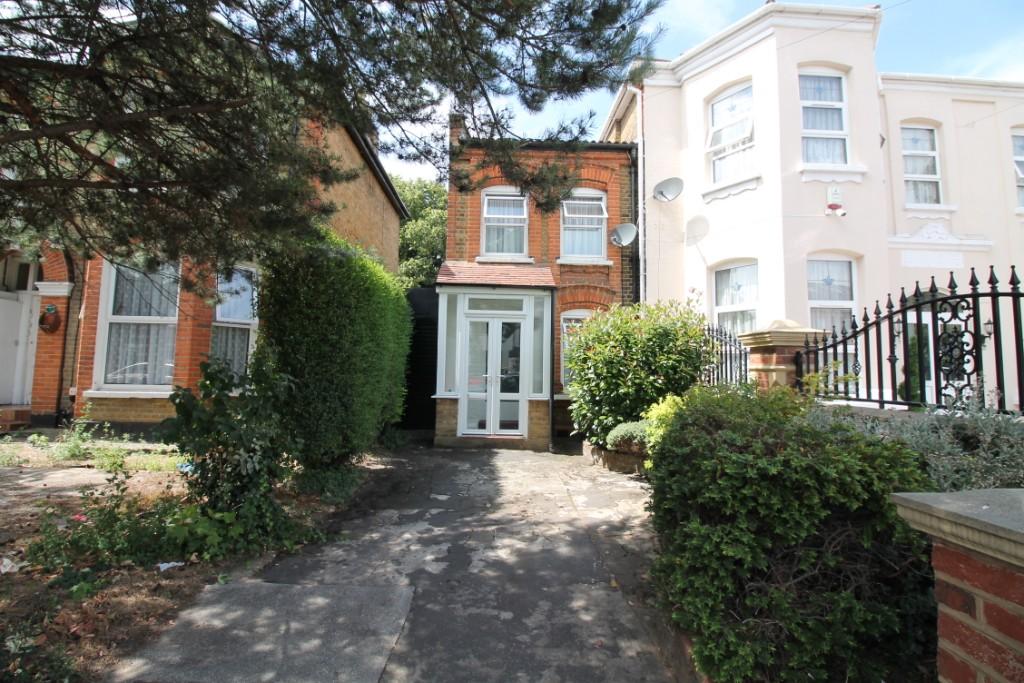 2 bedroom semidetached house for sale in Eastwood Road, Ilford, Essex, IG3