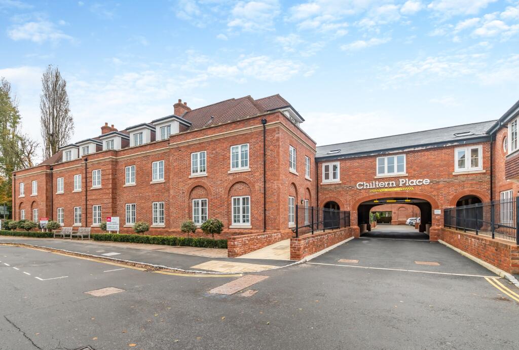 1 bedroom retirement property for sale in The Broadway, Amersham, HP7
