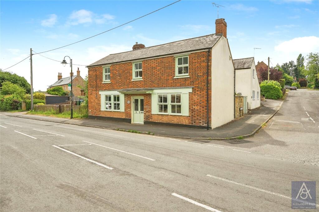 Main image of property: Main Street, Tingewick, Buckingham