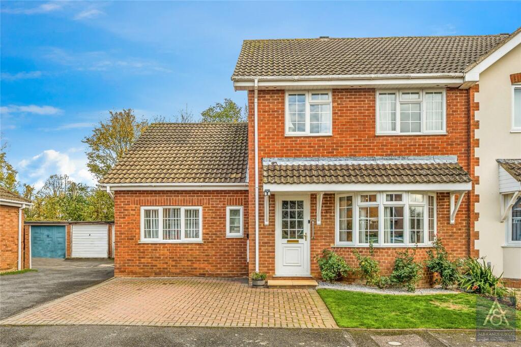 Main image of property: Small Crescent, Buckingham, Buckinghamshire