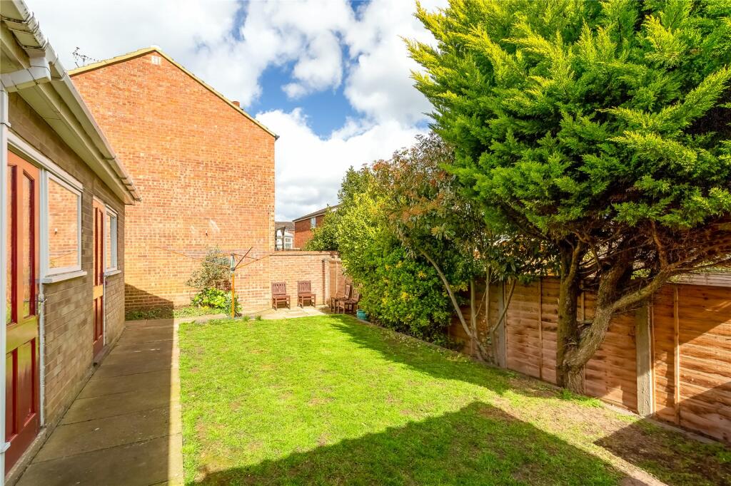 3 bedroom bungalow for sale in Aragon Road, Ampthill, Bedfordshire, MK45