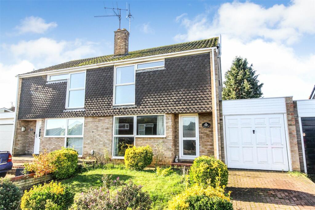 3 bedroom semidetached house for sale in Aragon Road, Ampthill