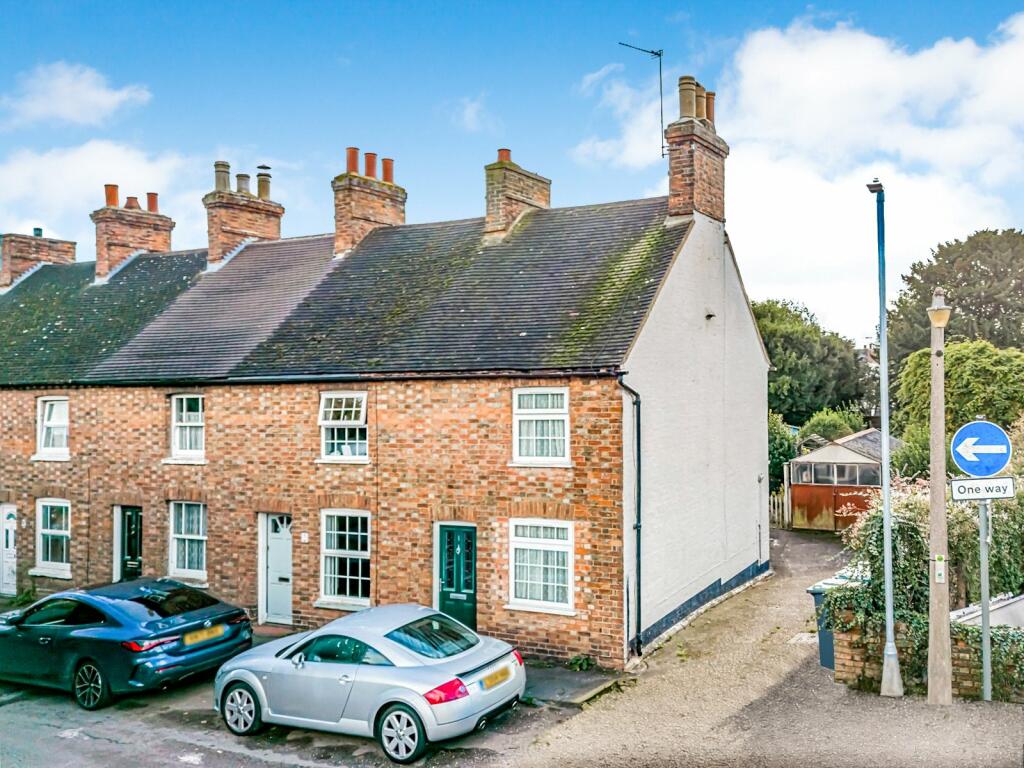 2 Bedroom End Of Terrace House For Sale In Baker Street, Ampthill ...