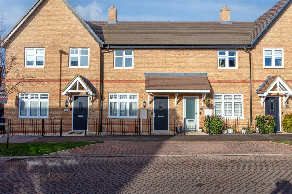 2 bedroom terraced house for sale in Poppy Drive, Ampthill