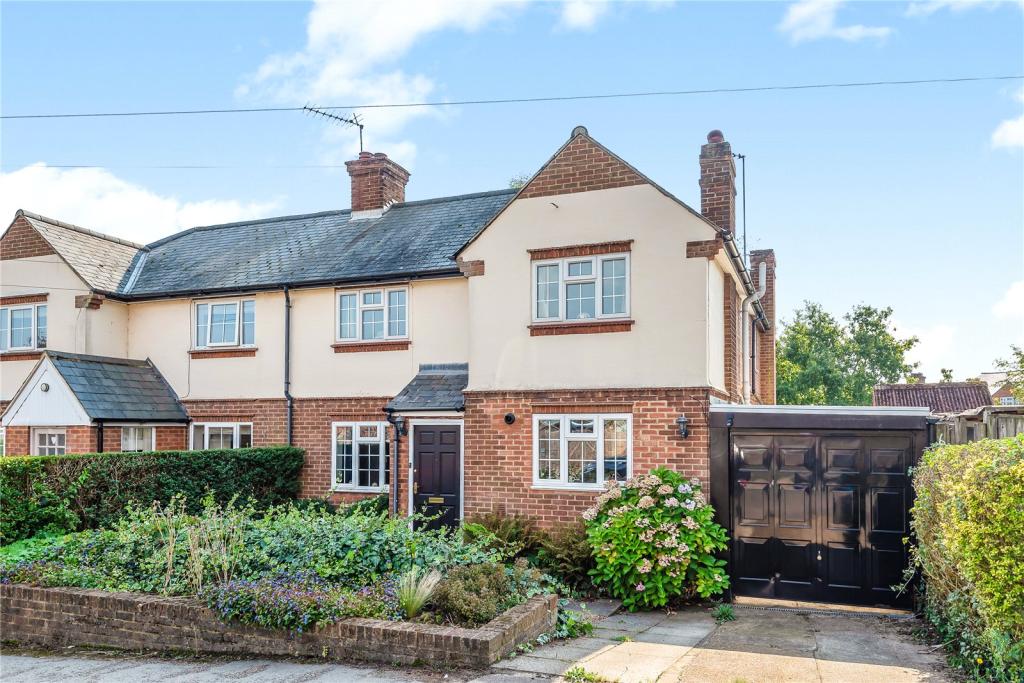 4 bedroom semidetached house for sale in The Crescent, Ampthill, Bedfordshire, MK45
