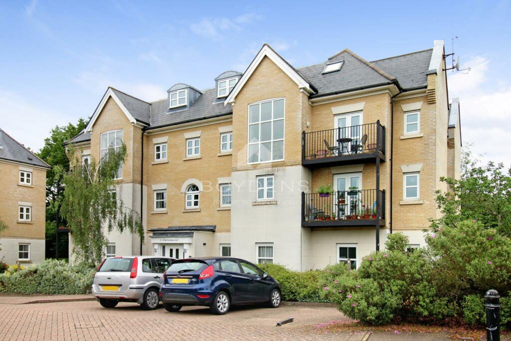 2 bedroom duplex for sale in Bartholomew Court, Mile End Road, Colchester, Essex, CO4