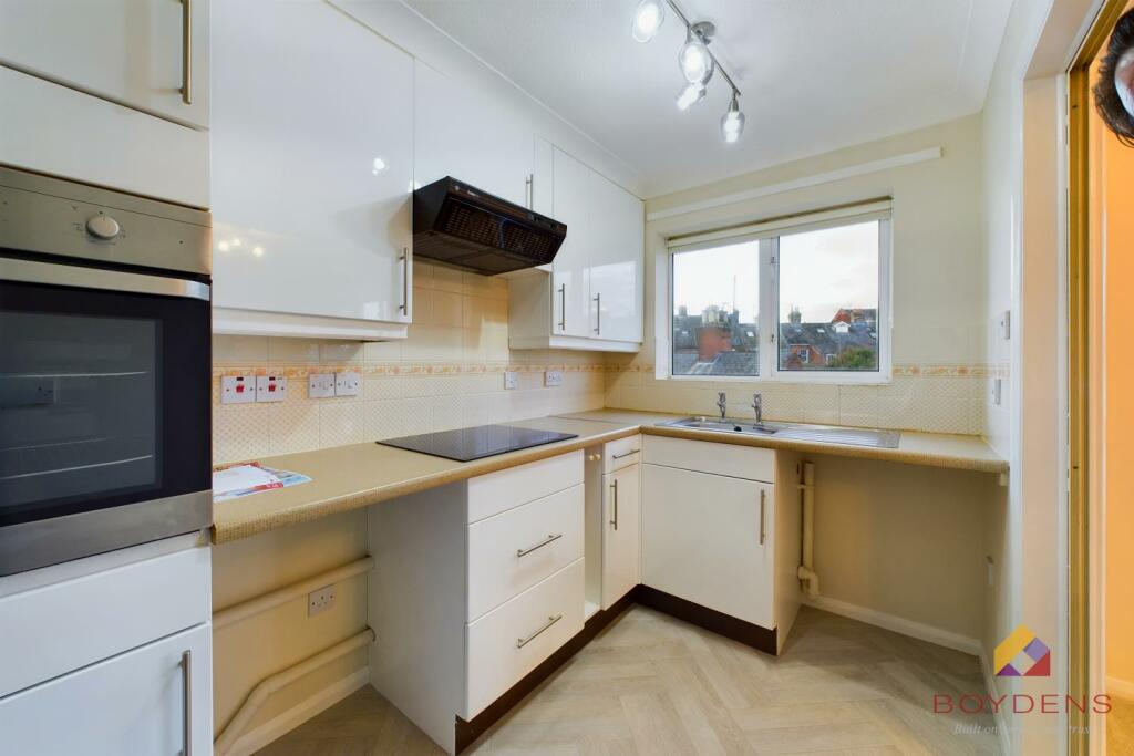Additional property image - Maldon Court, Colchester