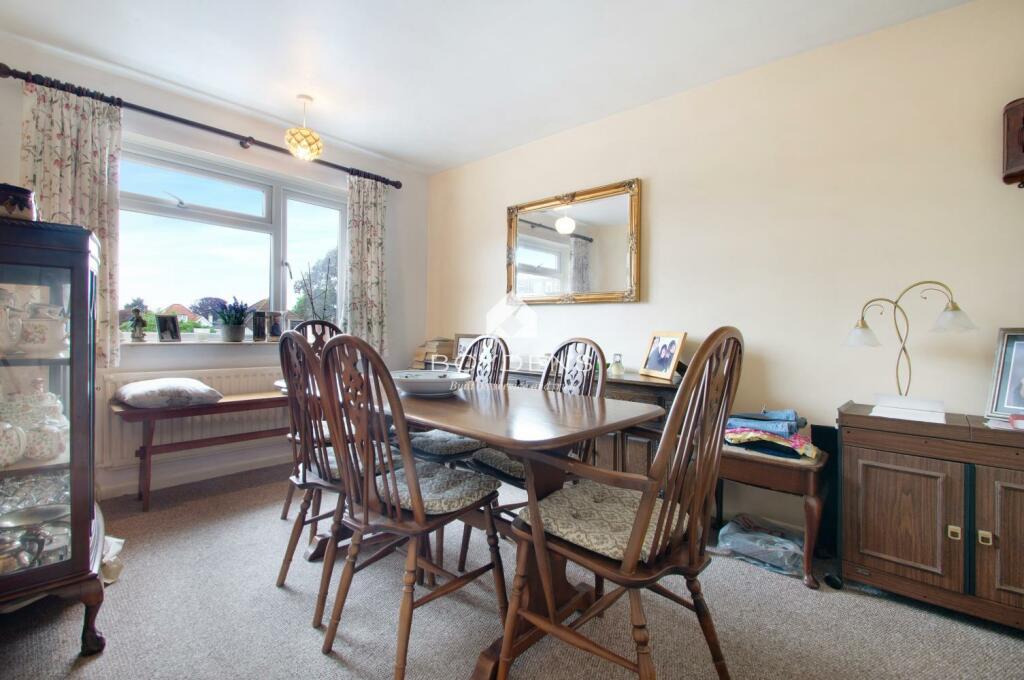 Additional property image - Queens Court, Holland on Sea