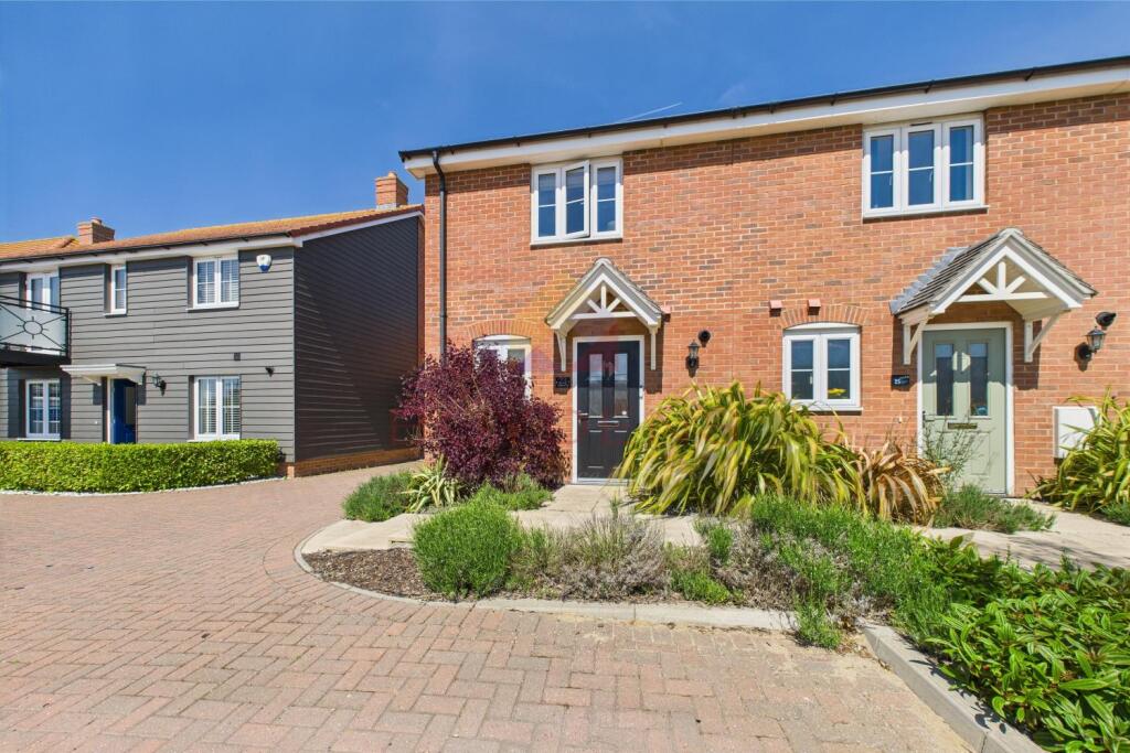 Main image of property: Skippers Way, Walton on the Naze