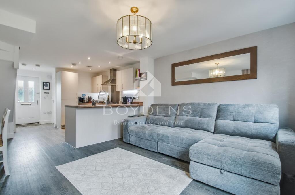 Main image of property: Skippers Way, Walton on the Naze