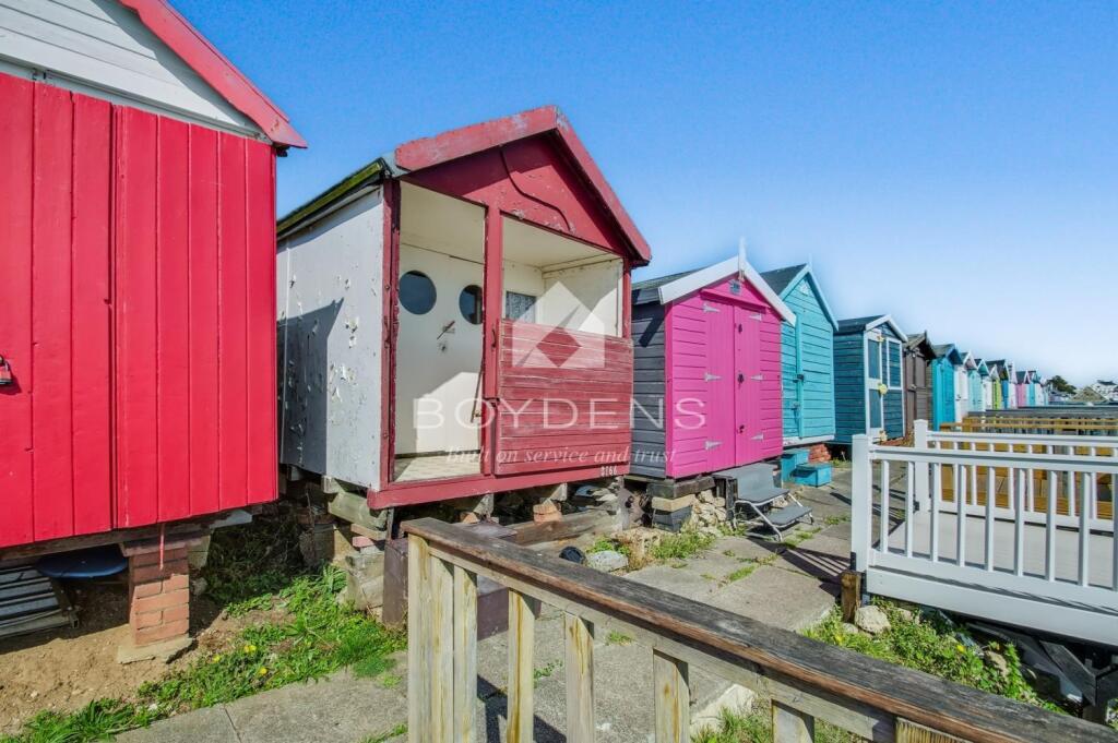 Main image of property: 166B Southcliff, Walton-on-the-Naze