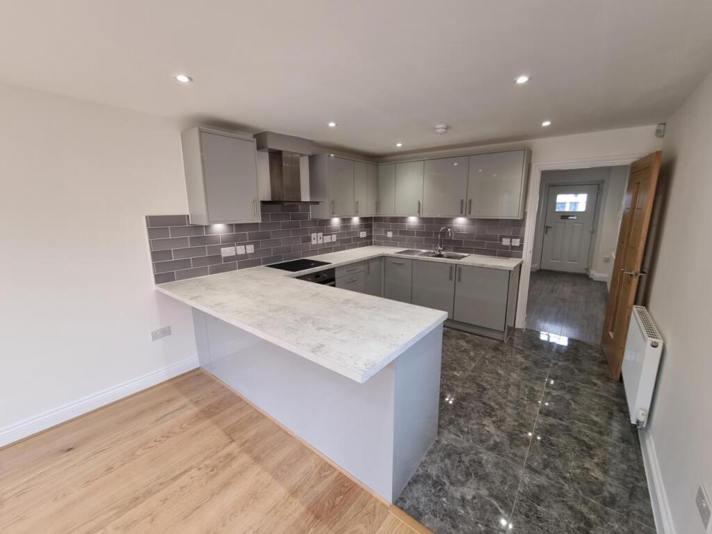 Additional property image - Lyons Square, Silver End