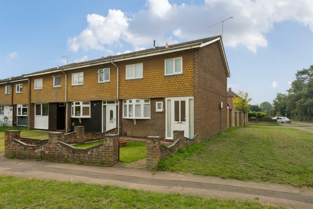 Main image of property: Bellingham Walk, Emmer Green, Reading