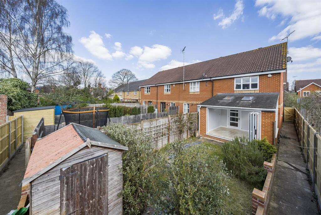 Main image of property: Elliotts Way, Caversham, Reading