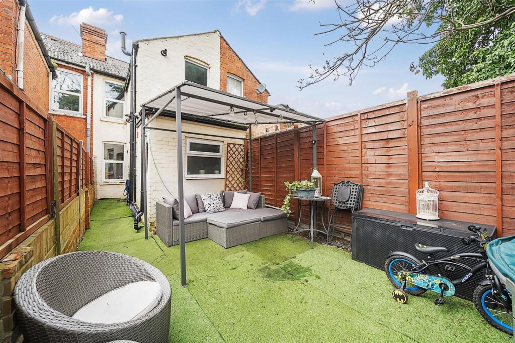 Main image of property: Wykeham Road, Reading, Berkshire