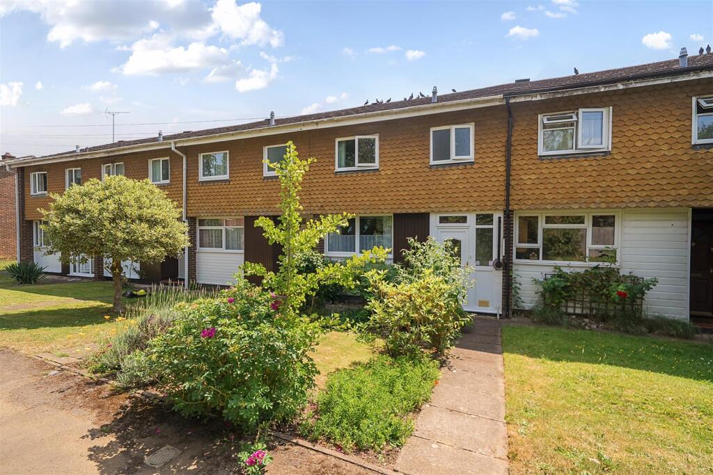 Main image of property: Bellingham Walk, Emmer Green, Reading