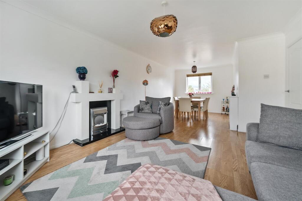 Main image of property: Old Bath Road, Calcot, Reading