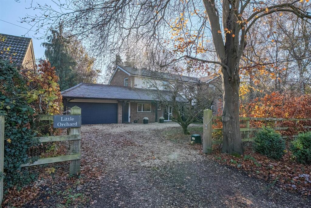 Main image of property: Coopers Pightle, Kidmore End, Reading