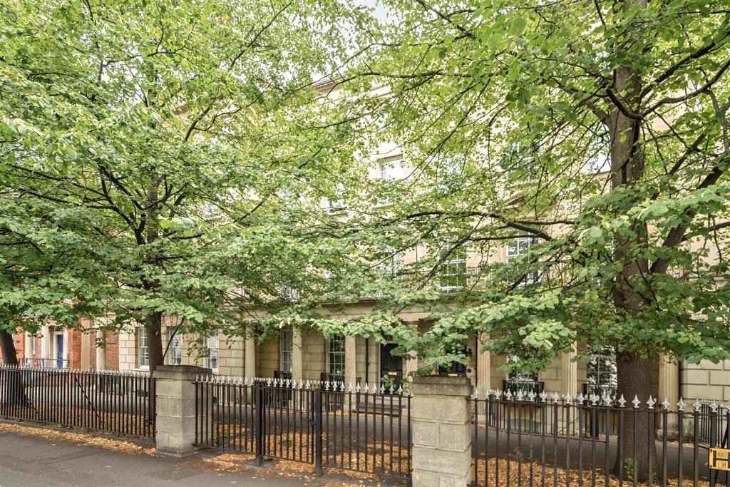 Main image of property: London Road, Reading, Berkshire