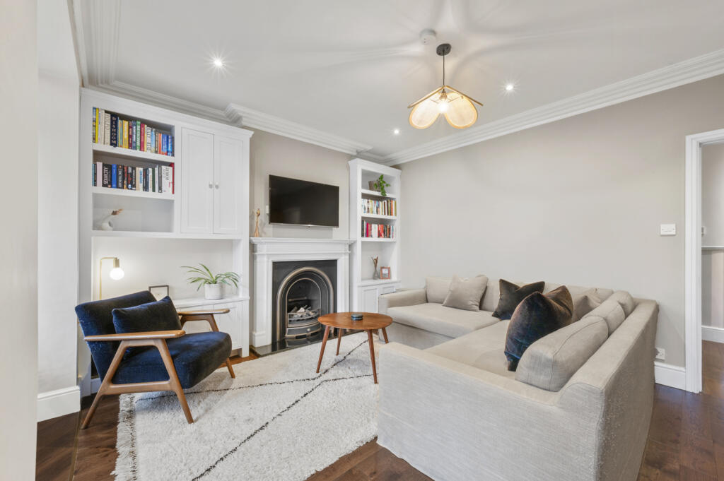 Main image of property: Tolworth Park Road, Surbiton, KT6
