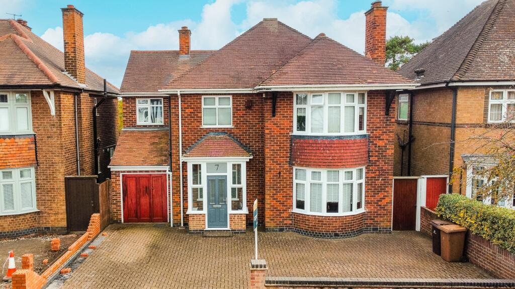 Main image of property: West Drive, Mickleover, Derby, Derbyshire, DE3 0EX