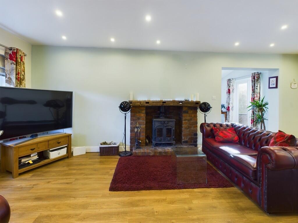 Additional property image - Ganilly, Church Lane, Guilden Sutton