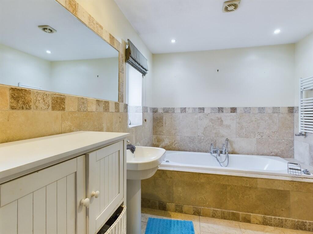 Additional property image - Ganilly, Church Lane, Guilden Sutton