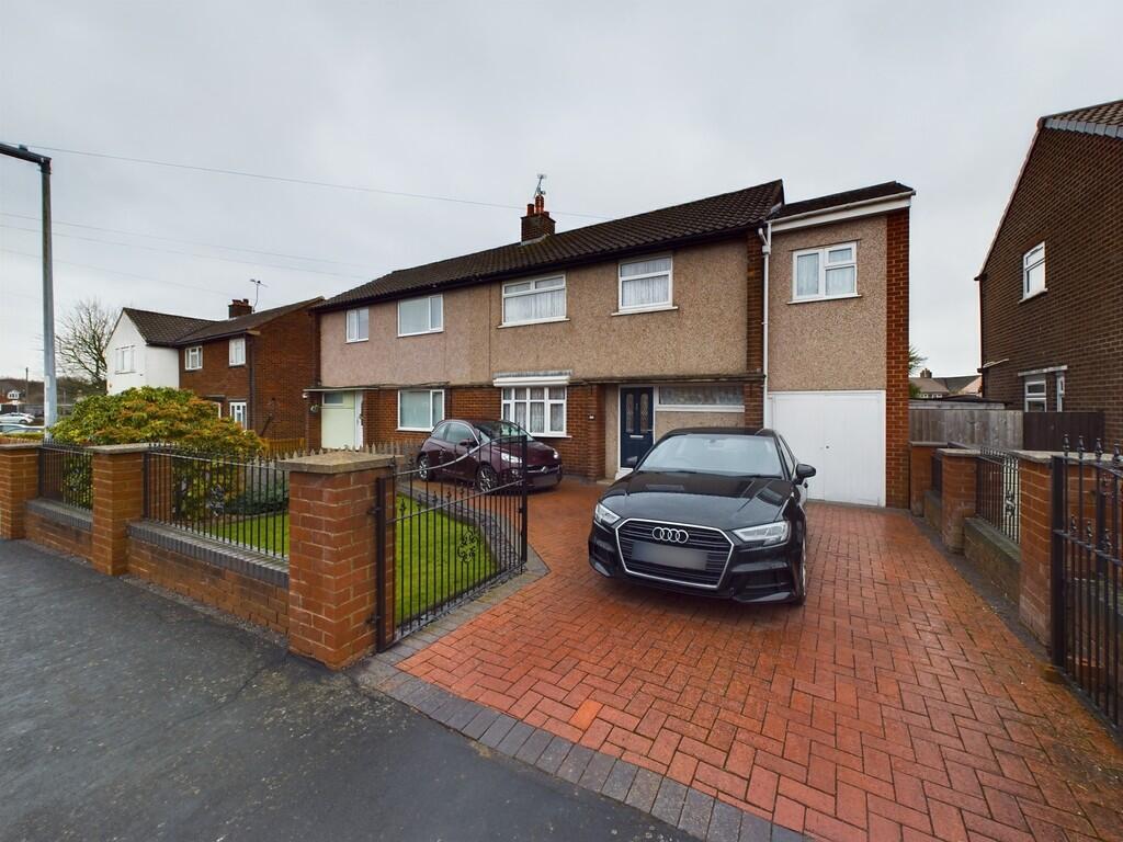 4 bedroom semi-detached house