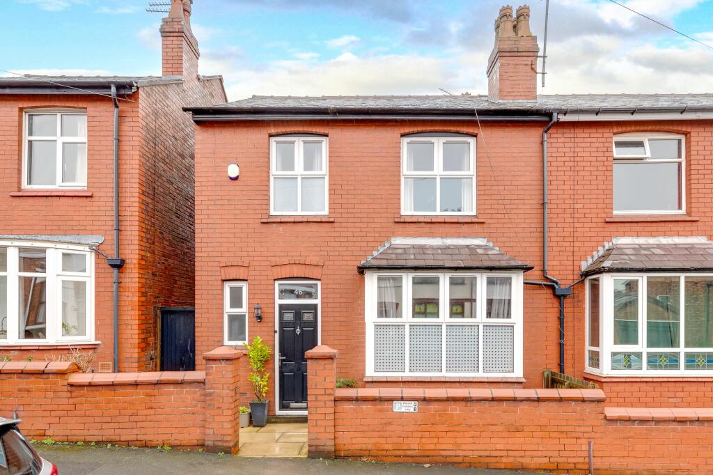 3 bedroom semidetached house for sale in Wrightington Street, Wigan, WN1